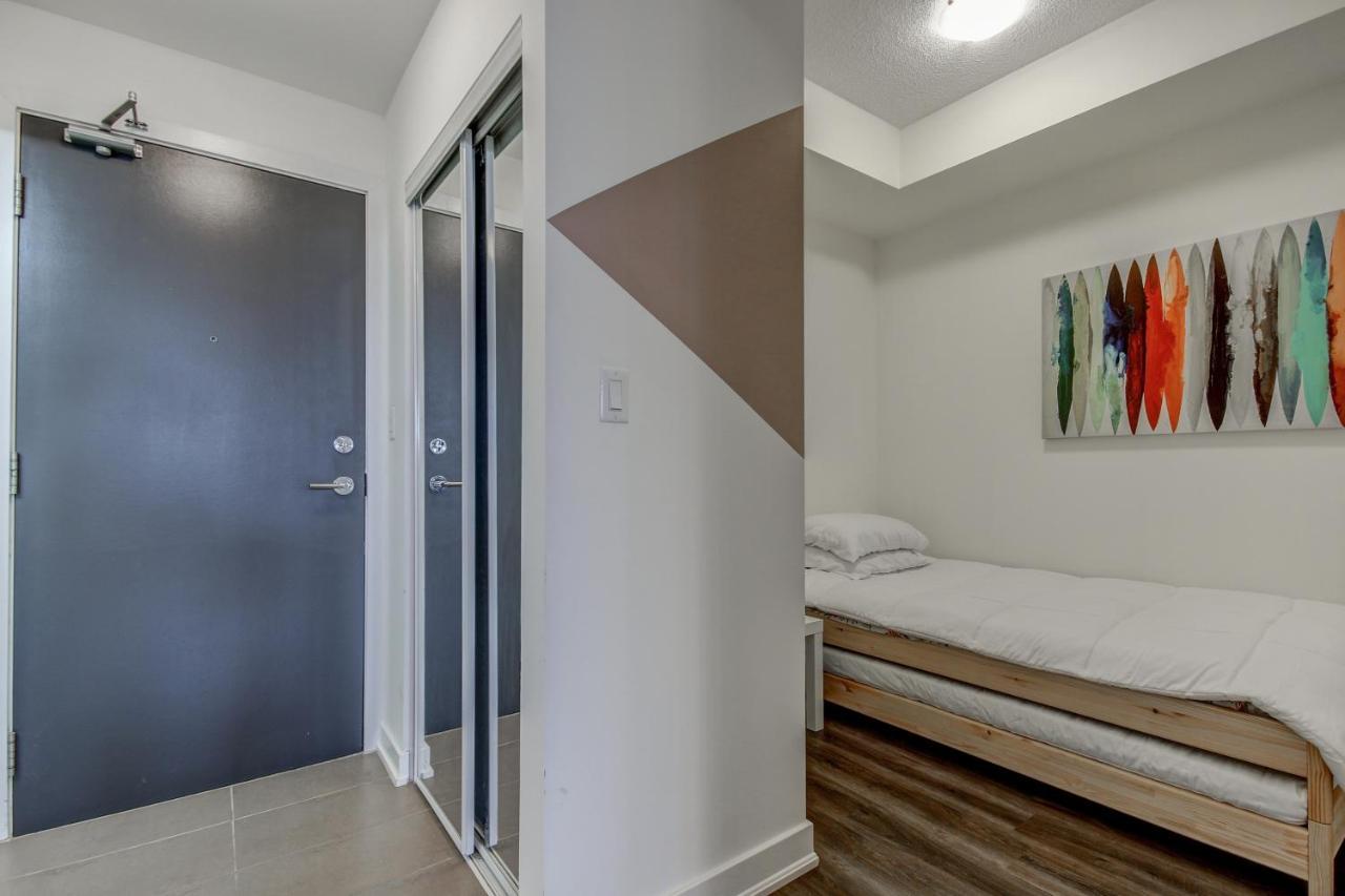 The Benetton Suite - Square One 1 Bedroom + Den + 1 Parking Mississauga Exterior foto