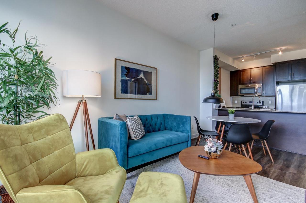 The Benetton Suite - Square One 1 Bedroom + Den + 1 Parking Mississauga Exterior foto